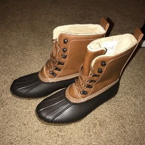 Espirit winter boots. NEVER WORN, size 7
